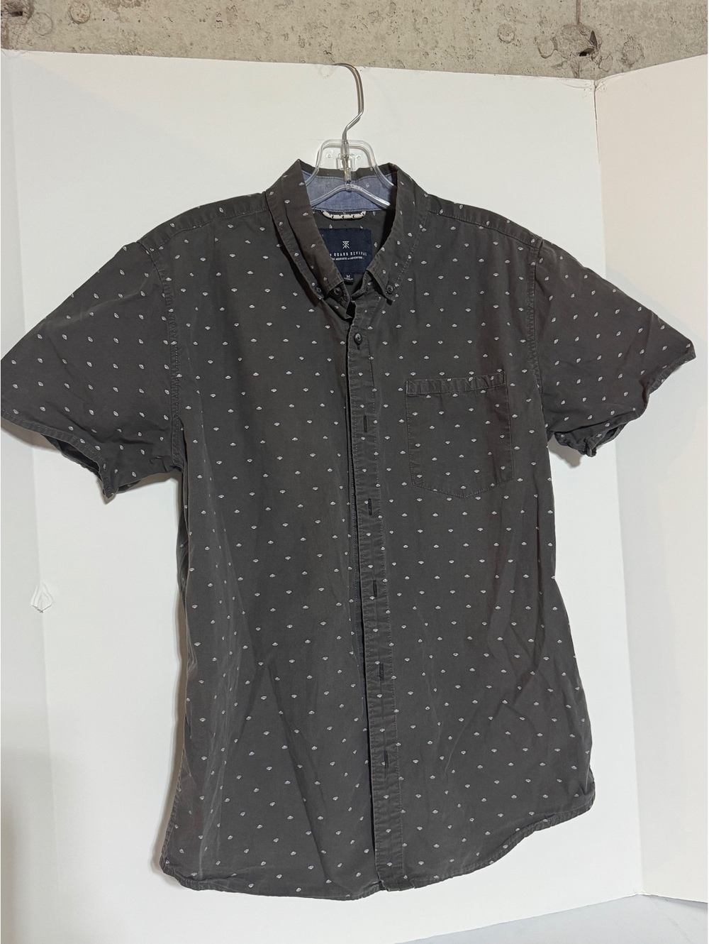 Roark Revival Artifacts of Adventure Medium button up CL35